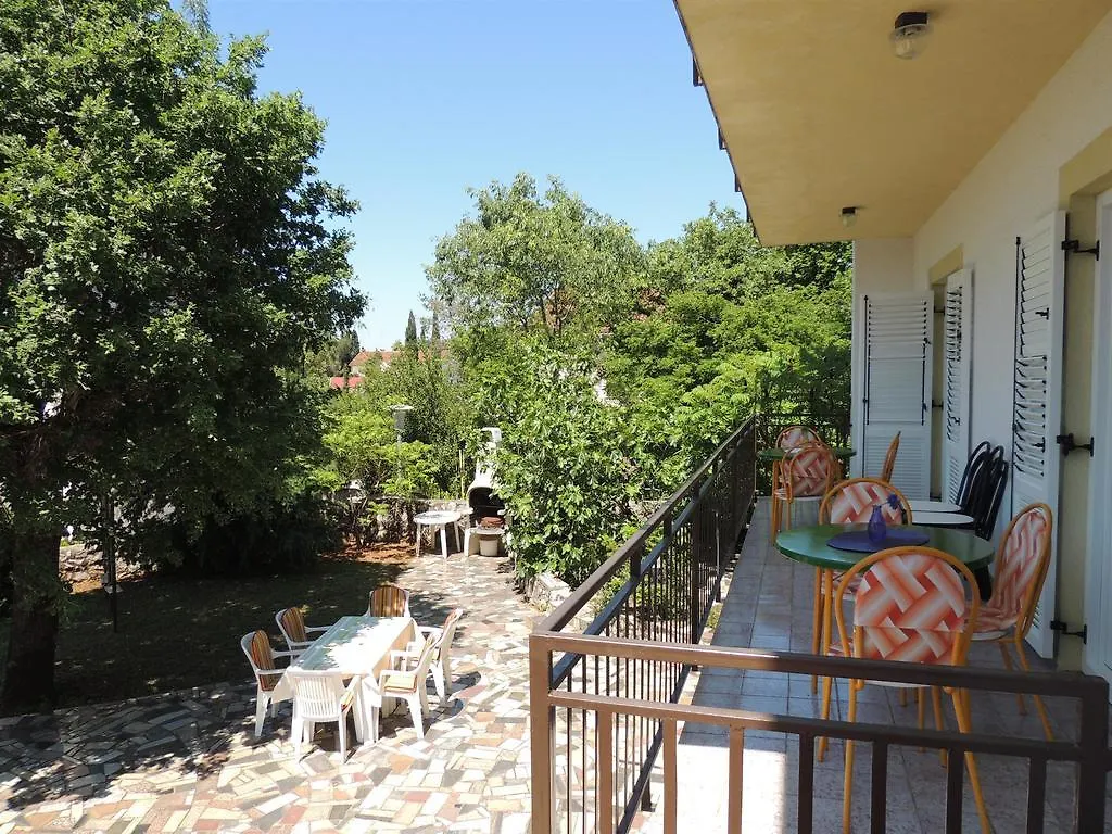 Apartments Nikolina 말린스카 크로아티아