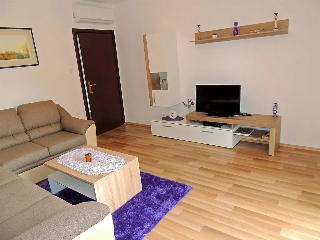 מאלינסקה Apartments Nikolina