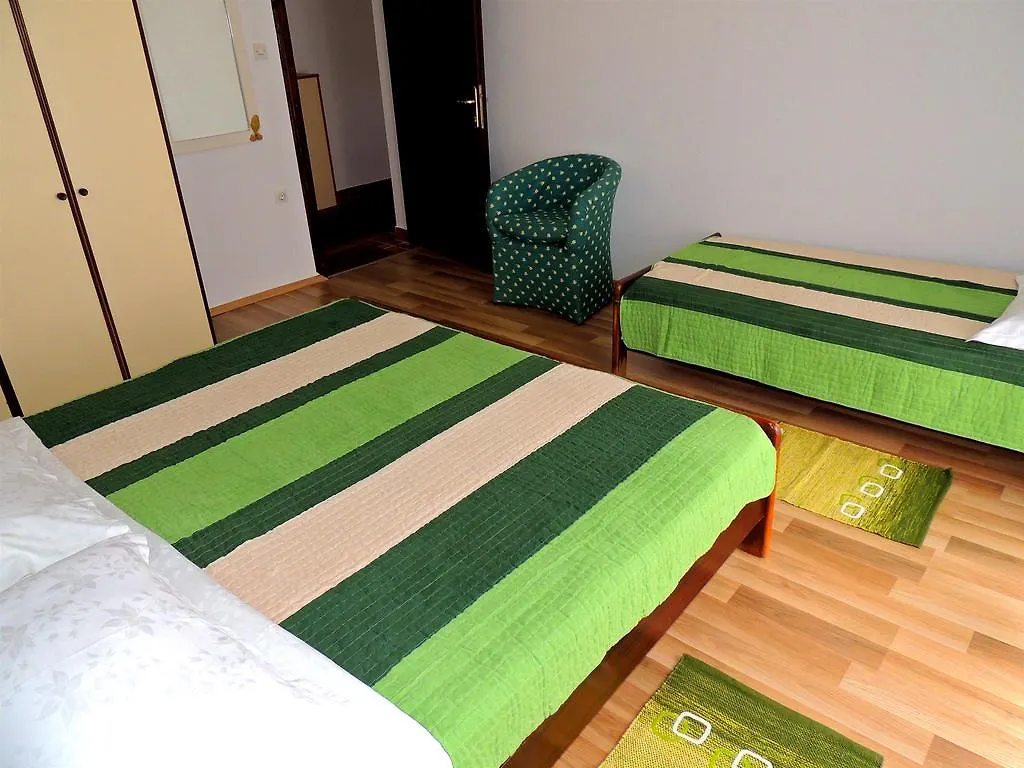 מאלינסקה Apartments Nikolina קרואטיה