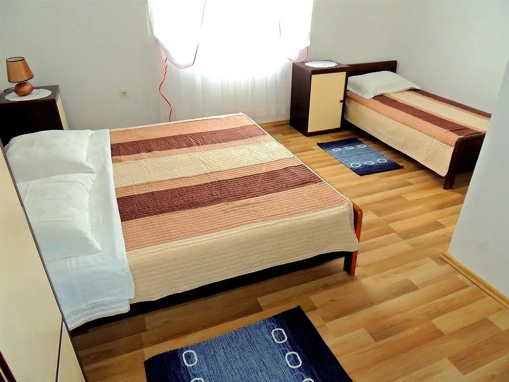 Apartments Nikolina 말린스카 크로아티아